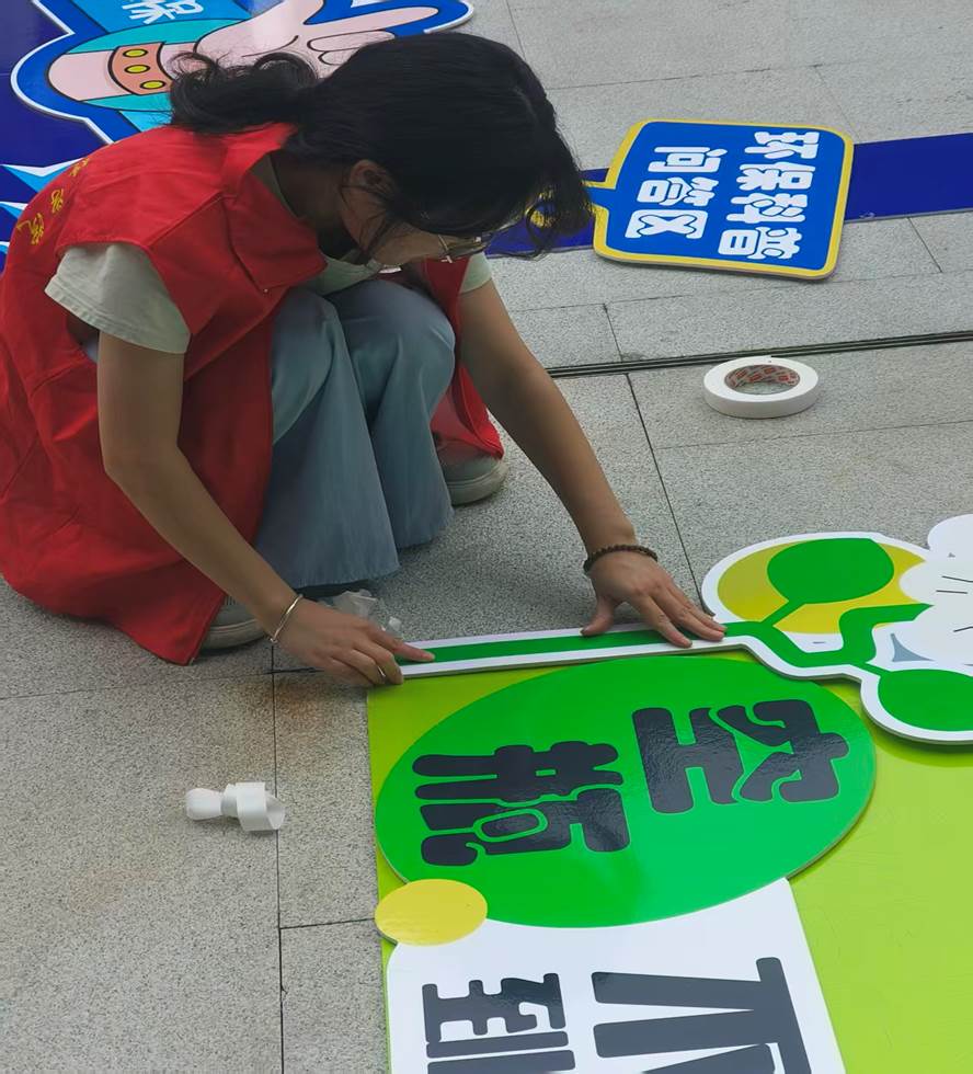 “小小市场，大大梦想”——化工学院开展创益环保集市活动